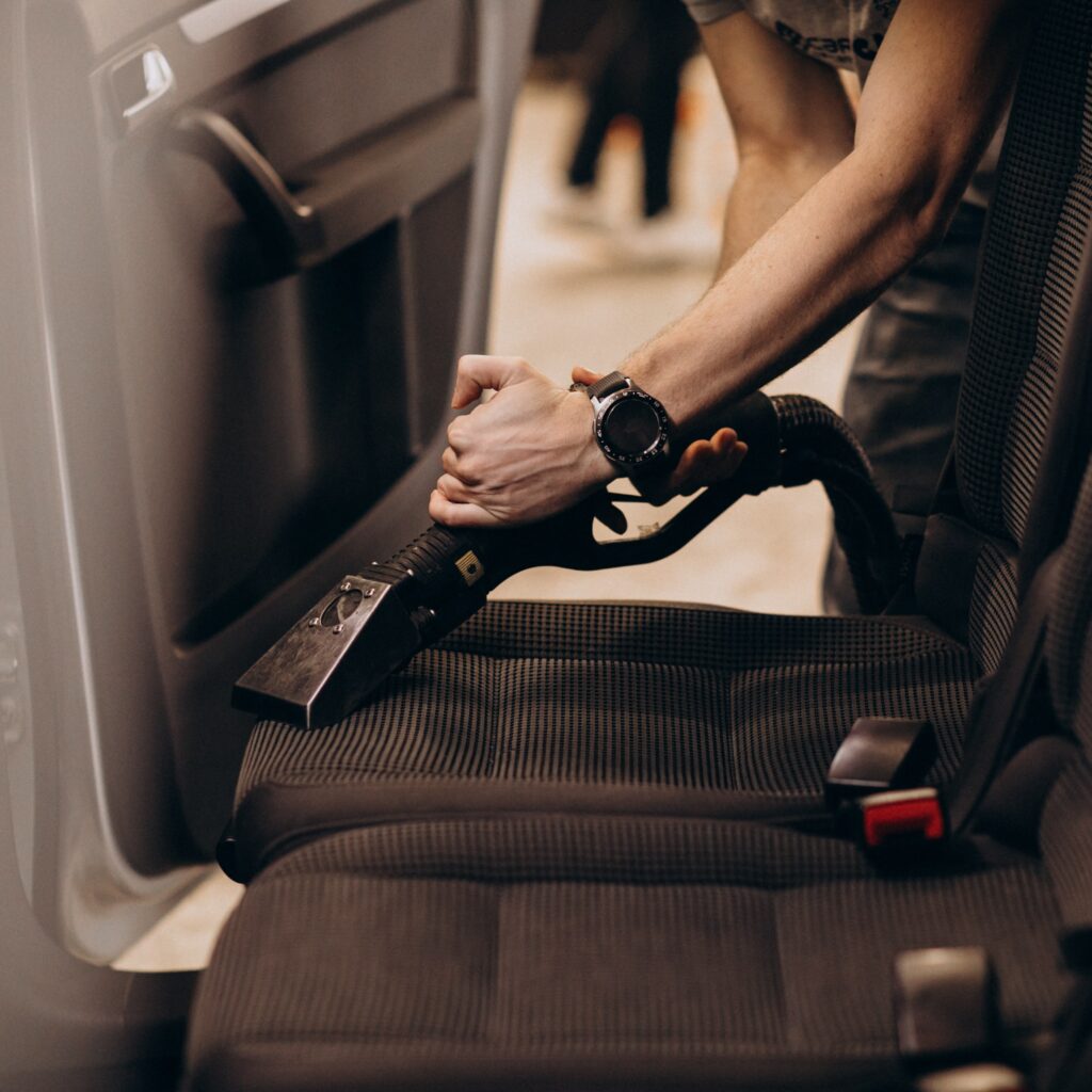 Nettoyage intérieur voiture en libre-service